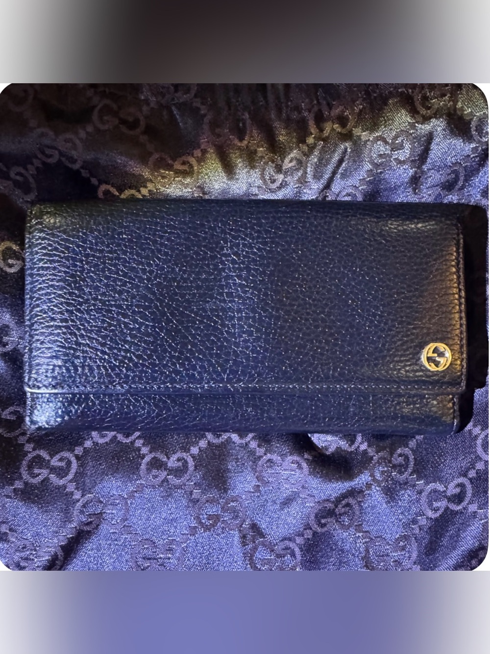 Authentic Gucci Continental Wallet- Preloved in Very Good Condition- Gold GG
